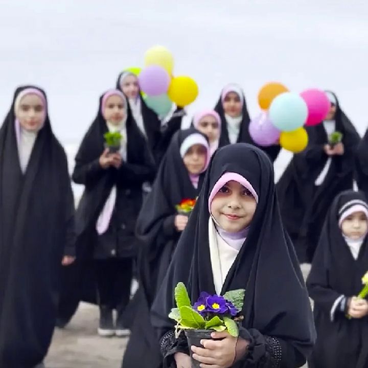جلد کتاب صوتی زمزمه فصل بهار
