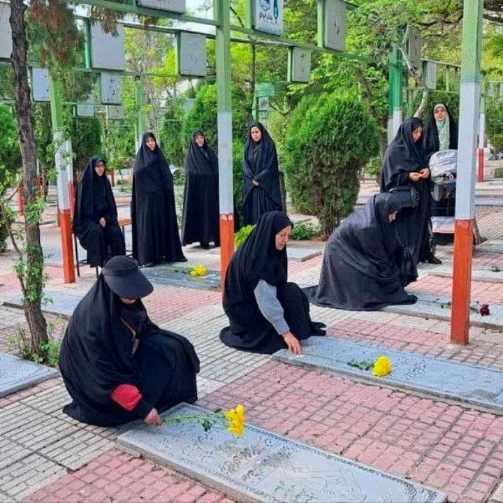 جلد کتاب صوتی پنج پنج