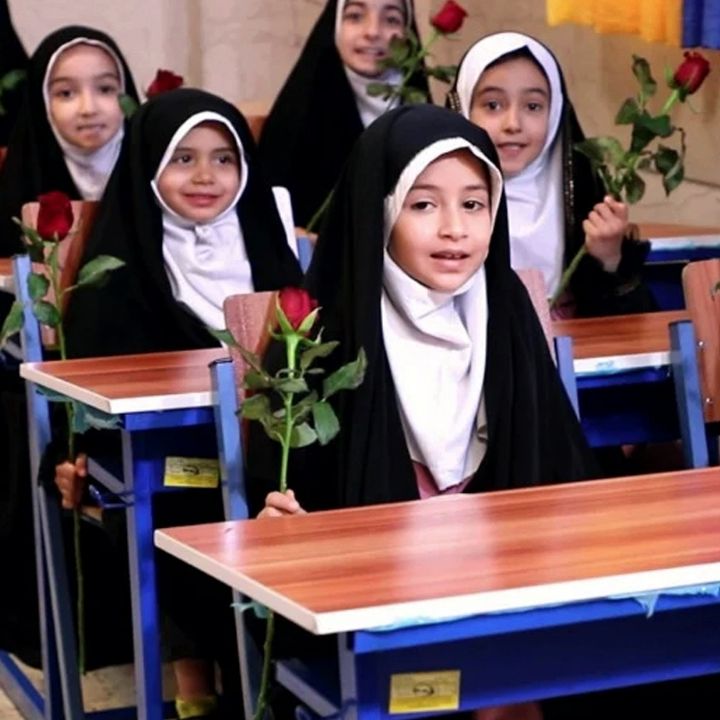 جلد کتاب صوتی خواهر خورشید